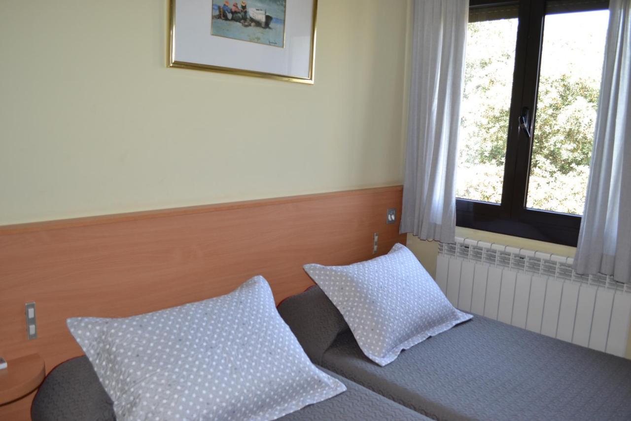 פיגוארז Hostal Bartis מראה חיצוני תמונה