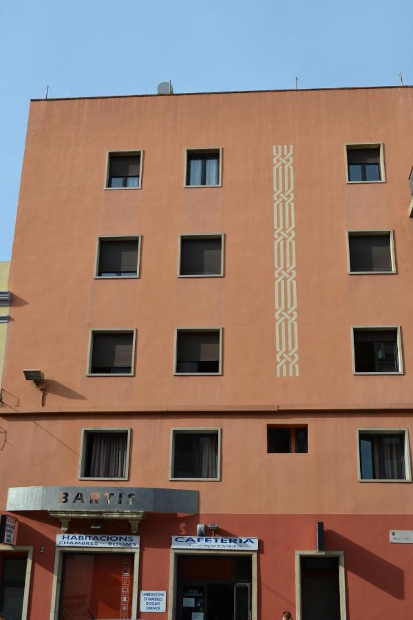 פיגוארז Hostal Bartis מראה חיצוני תמונה