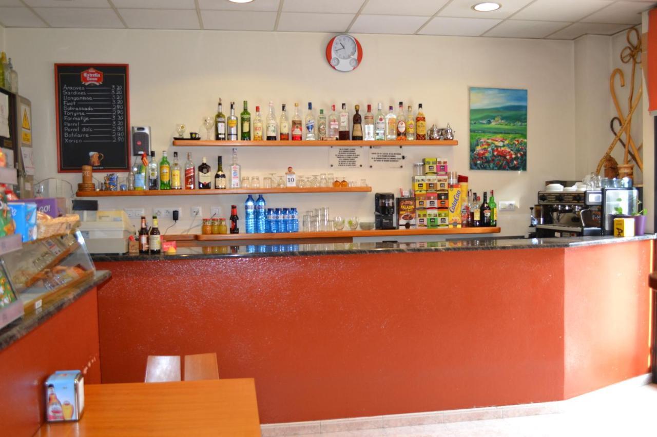 פיגוארז Hostal Bartis מראה חיצוני תמונה