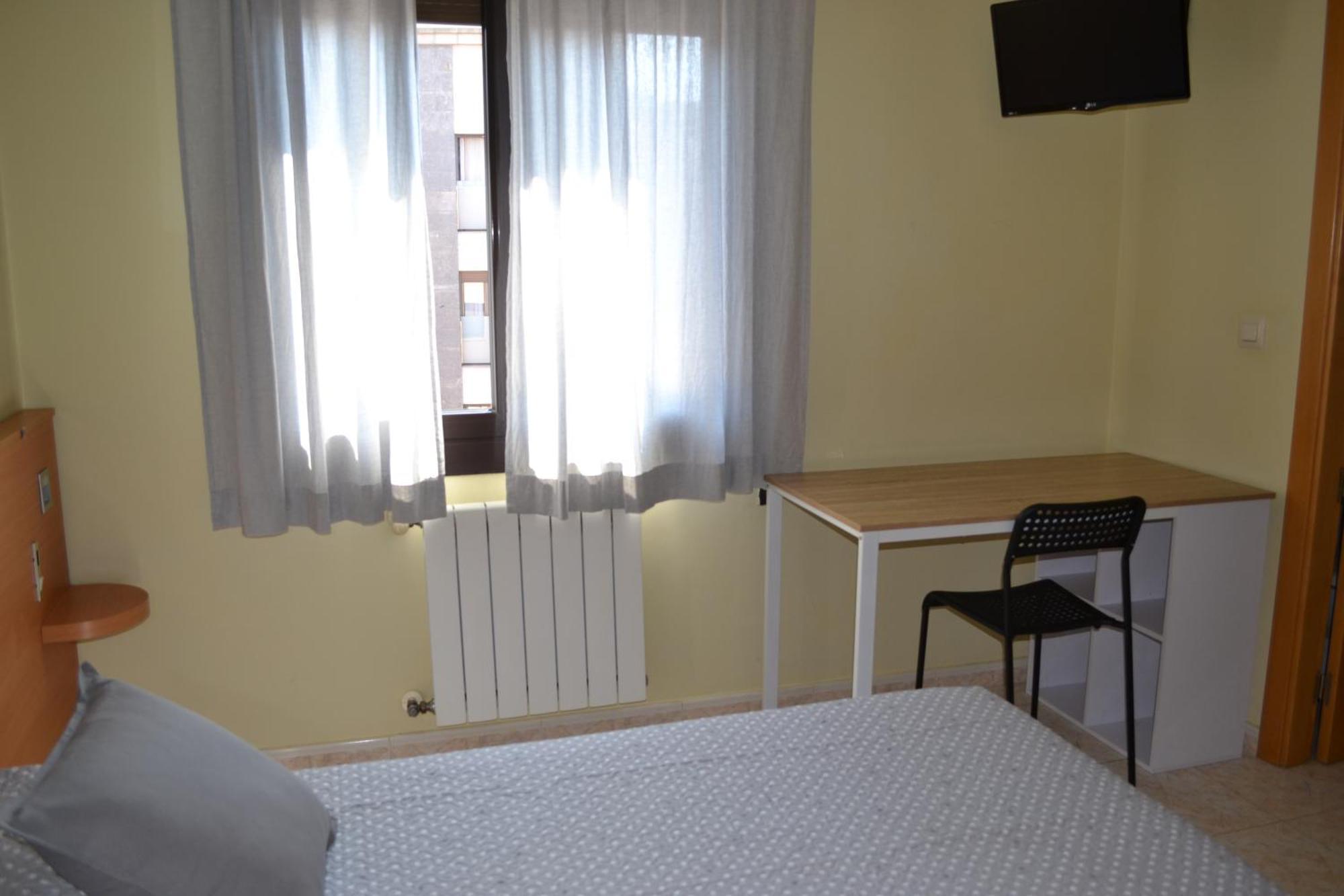 פיגוארז Hostal Bartis חדר תמונה
