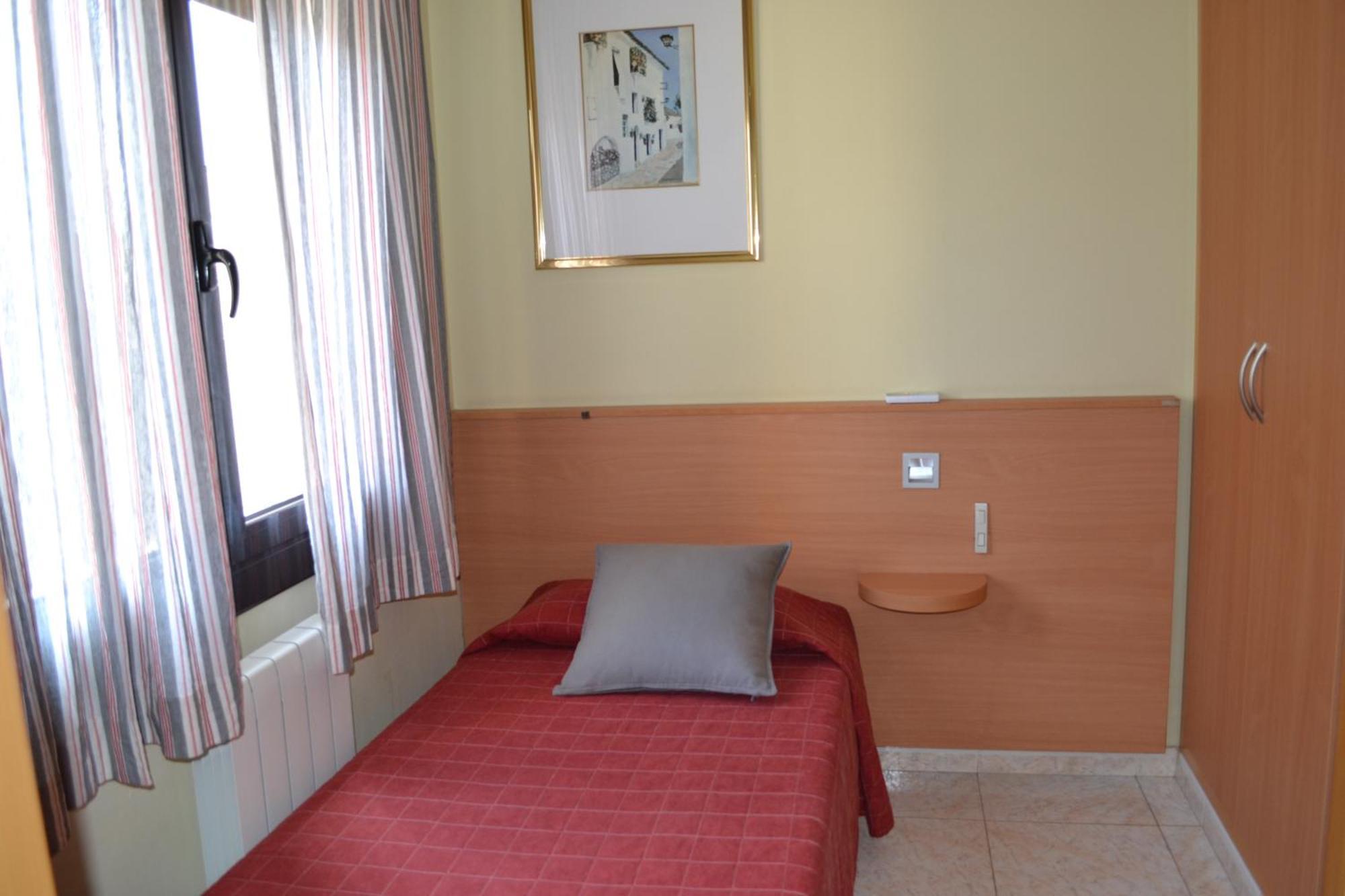 פיגוארז Hostal Bartis חדר תמונה